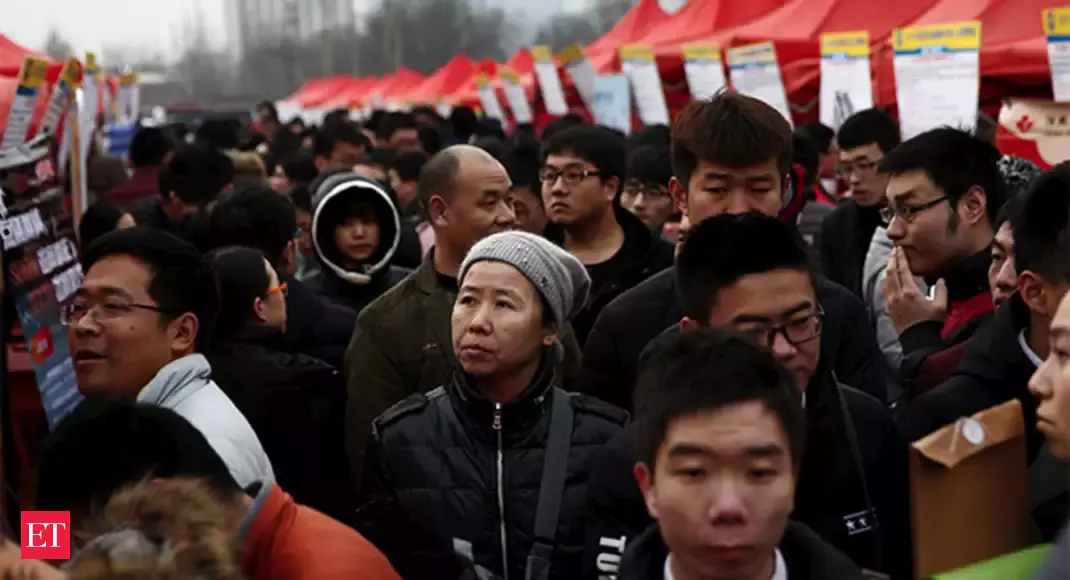 China delays retirement of employees as population ages, exchequer runs dry