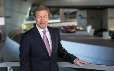BMW chief warns against setting gas-powered phase-out date