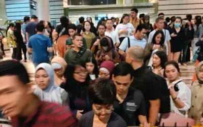 Indonesia quake kills more than 50, wounds hundreds, destroys homes