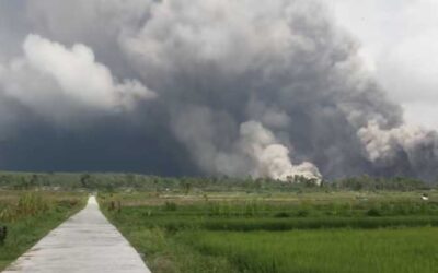 Indonesia evacuates villagers as volcano erupts on Java island