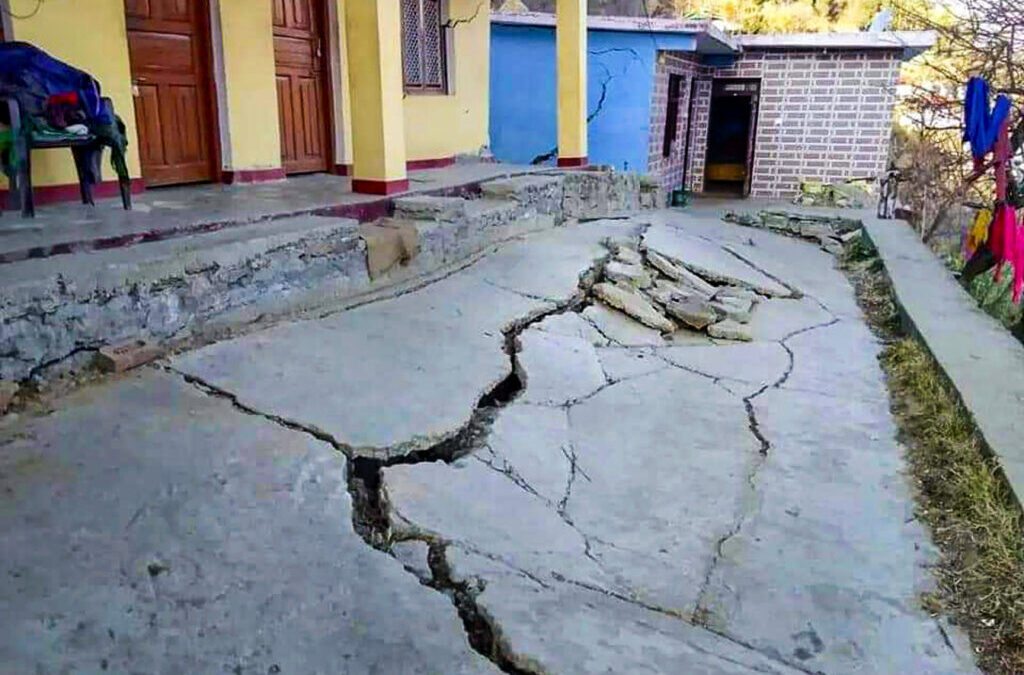 Two more hotels lean towards each other in Joshimath, cracks widen at many places