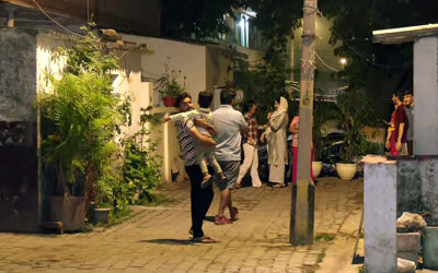 Major quake shakes north India, triggers panic