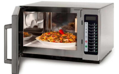 Microwaving plastic food containers can release billions of small toxic plastic particles, according to a study