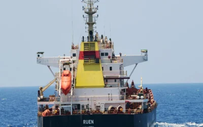India’s navy takes control of bulk carrier hijacked by Somali pirates and evacuates crew