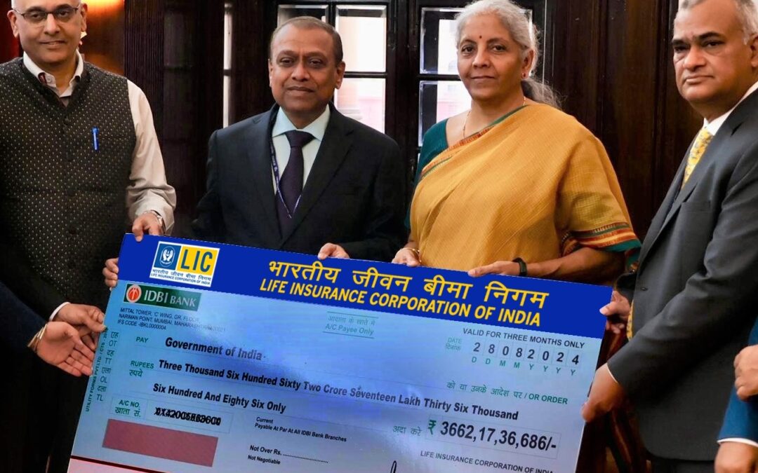 LIC pays Rs 3662 cr dividend cheque to Sitharaman