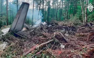 Russian plane with nearly 50 aboard crash, 48 killed