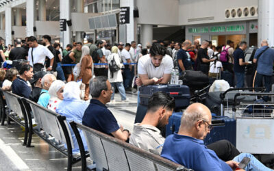 Middle East Crisis: 444 flights expected to be cancelled on March 1, Flight disruptions hit passengers across India