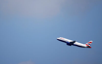 British Airways London-Chicago flight drops 28,000 feet within minutes, declares emergency